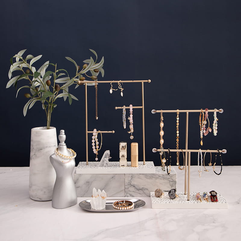 Sieraden opbergrek met voet